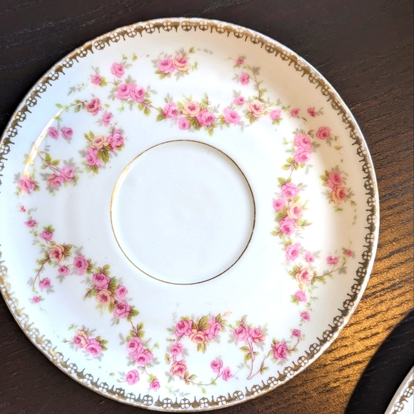 Antique AP Austria Bridal Rose Tea Cup, Saucer, and Dessert Plate Set - 1900s - Picture 3 of 9